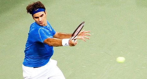 Homeboy Federer wins on return from break