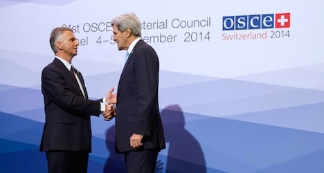Putin hits back as Kerry raises Russian ‘isolation’