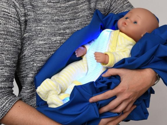 Swiss researchers invent light-diffusing onesies to treat jaundiced newborns