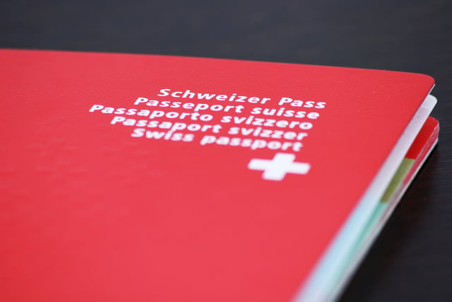 baretswil suisse anti-imbatranire