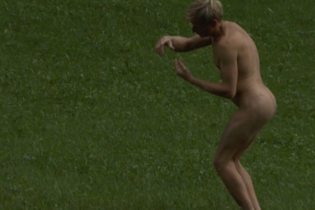 Swiss artists fight fine for naked performance in 'Noseland'