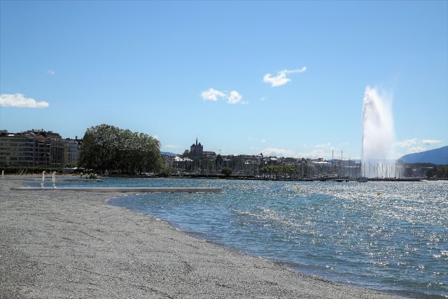 Finally: Geneva’s new free public beach opens