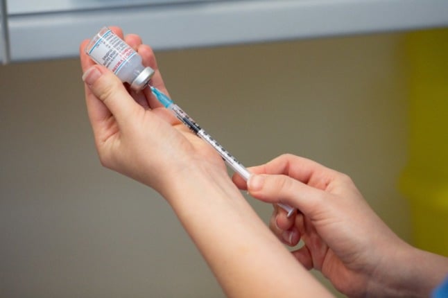 Children in Switzerland could get vaccinated at age 10, even if parents refuse