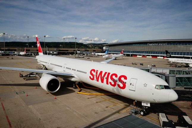 Should flights between Zurich and Geneva be discontinued?